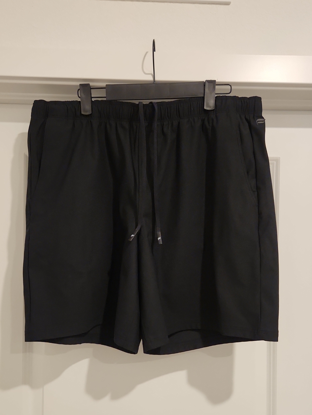 Fabletics Men's Black Athletic Drawstring Shorts
